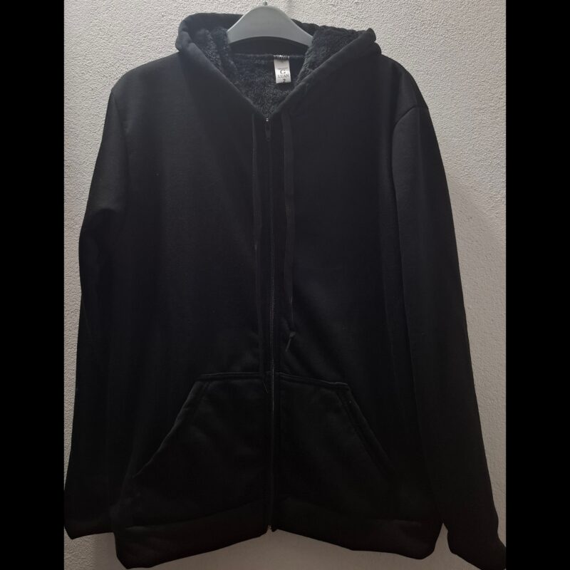 Campera Negra con Peluche